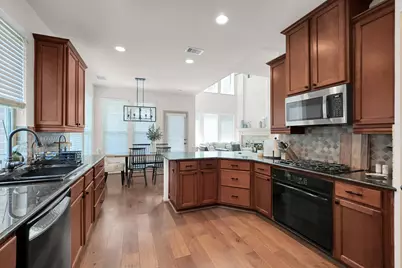 158 S Vershire Circle, The Woodlands, TX 77354 - Photo 11