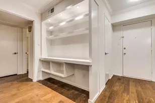 357 N Post Oak Ln, Houston, TX 77024 - Photo 7