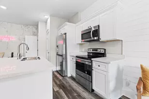 808 27th St, Galveston, TX 77550 - Photo 9