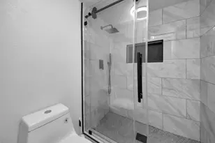 6601 Sands Point Dr, Houston, TX 77074 - Photo 21