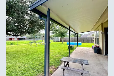 200 Washington Avenue, Clute, TX 77531 - Photo 13