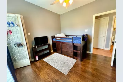 200 Washington Avenue, Clute, TX 77531 - Photo 7