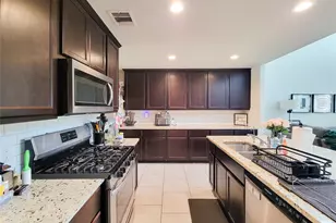 8003 Ecru Ln, Rosharon, TX 77583 - Photo 5