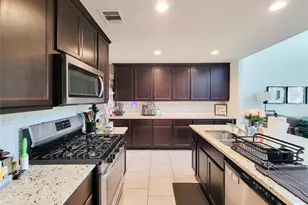 8003 Ecru Ln, Rosharon, TX 77583 - Photo 3