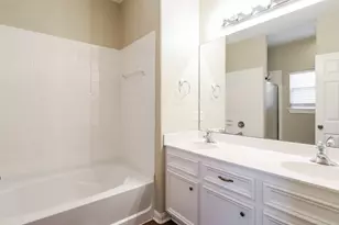 13541 Lake Breeze Ln, Willis, TX 77318 - Photo 11