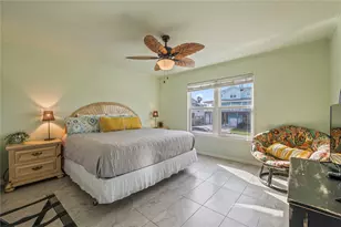 1643 Dick Bay Dr, Dickinson, TX 77539 - Photo 11