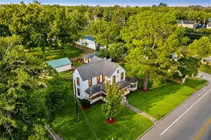816 W Adoue St, Alvin, TX 77511 - Photo 1