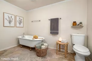 816 W Adoue St, Alvin, TX 77511 - Photo 19