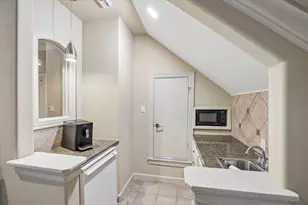 2426 Nantucket Dr, Houston, TX 77057 - Photo 27