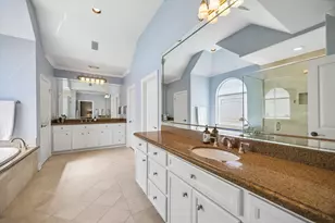 2426 Nantucket Dr, Houston, TX 77057 - Photo 19