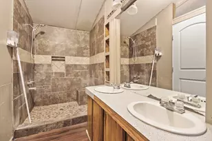 17317 E Greenleaf Ln, Conroe, TX 77306 - Photo 11