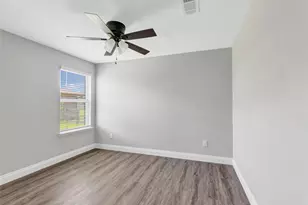 214 Kickapoo Dr, Anahuac, TX 77514 - Photo 21