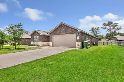 214 Kickapoo Drive, Anahuac, TX 77514 - Photo 3