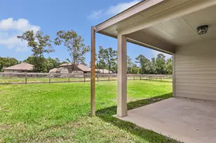 214 Kickapoo Dr, Anahuac, TX 77514 - Photo 33