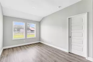 214 Kickapoo Dr, Anahuac, TX 77514 - Photo 23