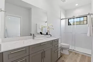 11933 N Hoa Sen Cir, Houston, TX 77072 - Photo 31