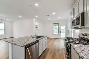 4210 Helmside Ln, Houston, TX 77053 - Photo 11