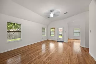 2118 Midnight Ln, Houston, TX 77047 - Photo 11