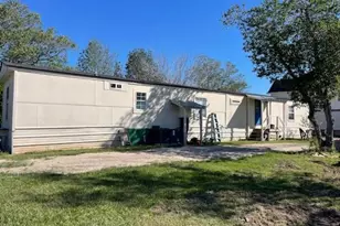 17520 Julia Ave, Needville, TX 77461 - Photo 3