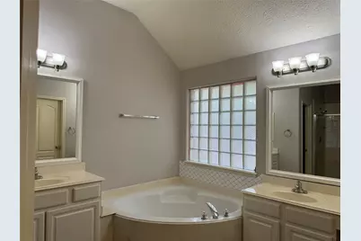2711 Kimbleton Court, Houston, TX 77082 - Photo 19