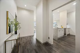 49 Briar Hollow Ln, Houston, TX 77027 - Photo 3