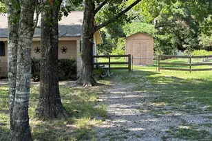 1935 S Cherry St, Tomball, TX 77375 - Photo 3