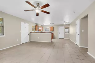 14236 E Ravine Run, Willis, TX 77318 - Photo 11