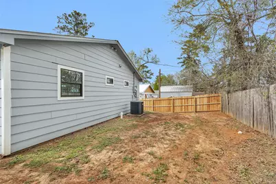 14236 E Ravine Run, Willis, TX 77318 - Photo 9