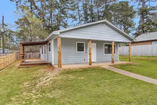 14236 E Ravine Run, Willis, TX 77318 - Photo 5