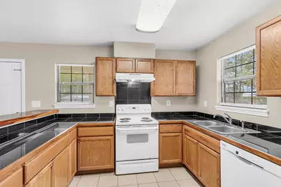 14236 E Ravine Run, Willis, TX 77318 - Photo 15