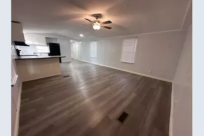 9228 Sharyn Drive, Conroe, TX 77384 - Photo 3