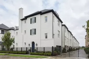 2704 Maxroy Dr, Houston, TX 77007 - Photo 9