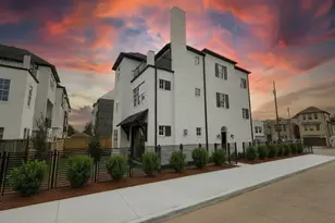 2704 Maxroy Dr, Houston, TX 77007 - Photo 3