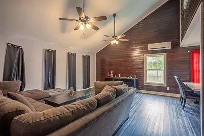 1704 Crockett Street, Orange, TX 77630 - Photo 11