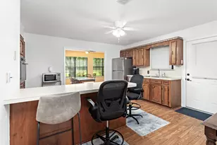 806 E Wildwood Dr, Village Mills, TX 77663 - Photo 15