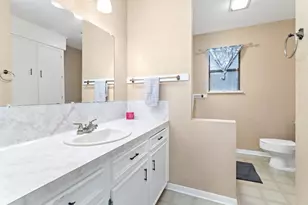 806 E Wildwood Dr, Village Mills, TX 77663 - Photo 21