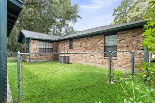 806 E Wildwood Dr, Village Mills, TX 77663 - Photo 33
