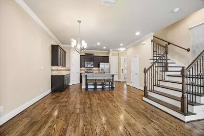 2611 Shady Woods Lane, Houston, TX 77008 - Photo 7