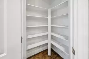 2611 Shady Woods Ln, Houston, TX 77008 - Photo 5