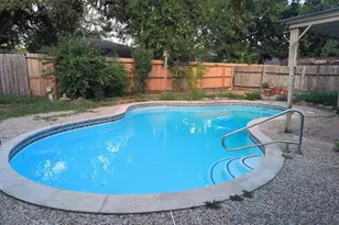 723 Martin Ln, Missouri City, TX 77489 - Photo 3