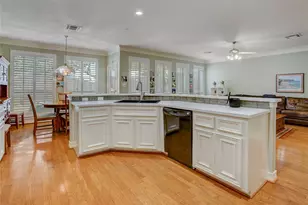 4024 Lanark Ln, Houston, TX 77025 - Photo 13