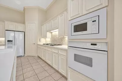 15511 Pinenut Bay Court, Houston, TX 77059 - Photo 25