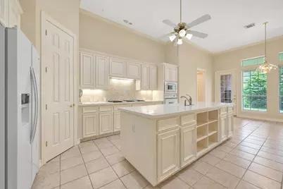 15511 Pinenut Bay Court, Houston, TX 77059 - Photo 27