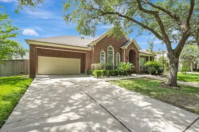 15511 Pinenut Bay Court, Houston, TX 77059 - Photo 3