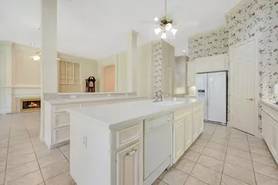 15511 Pinenut Bay Court, Houston, TX 77059 - Photo 23