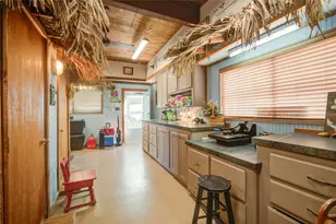 83 Dolphin Ln, Freeport, TX 77541 - Photo 35