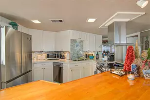 83 Dolphin Ln, Freeport, TX 77541 - Photo 17