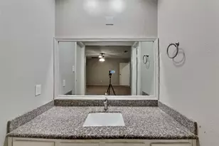11 Fiddleleaf Ct, The Woodlands, TX 77381 - Photo 11