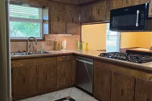 2505 Mary Ave, Pearland, TX 77581 - Photo 5