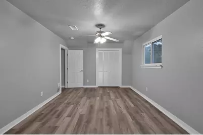 402 Pine Manor Dr, Conroe, TX 77385 - Photo 17